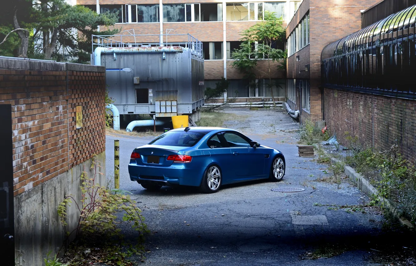 Photo wallpaper asphalt, blue, BMW, BMW, Luke, back, e92, Atlantis Blue
