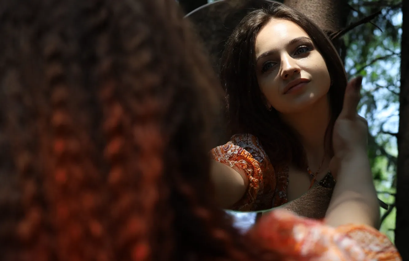 Photo wallpaper reflection, model, mirror, md: Elena Agafonova, ph: Zarina Bagaeva