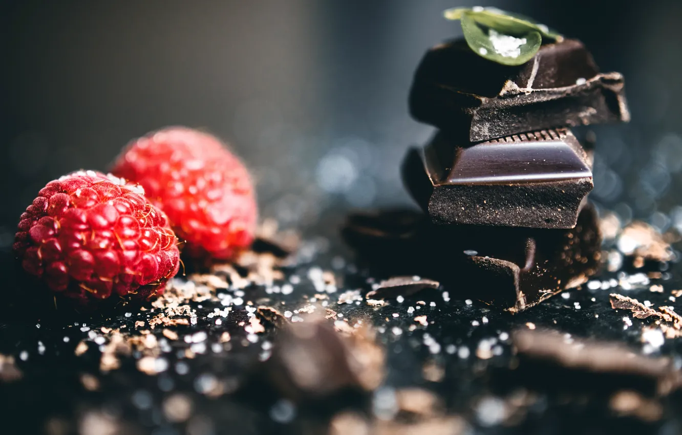 Photo wallpaper raspberry, background, black, chocolate, chocolate
