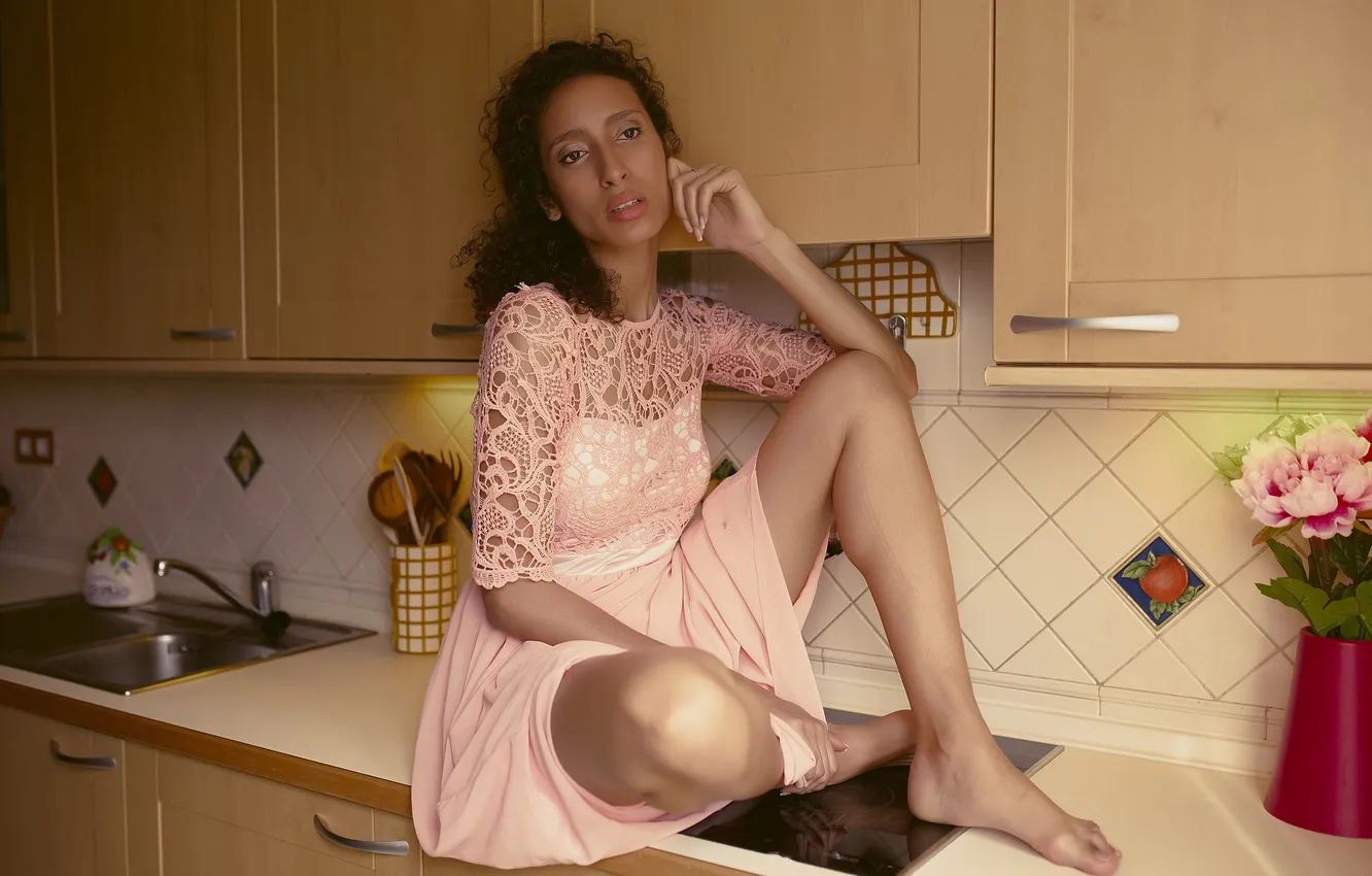 Photo wallpaper girl, face, hair, dress, kitchen