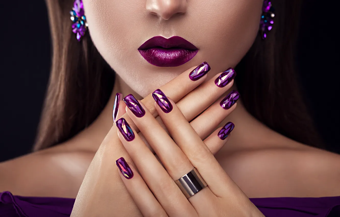 Photo wallpaper girl, face, style, hands, lipstick, ring, lips, manicure