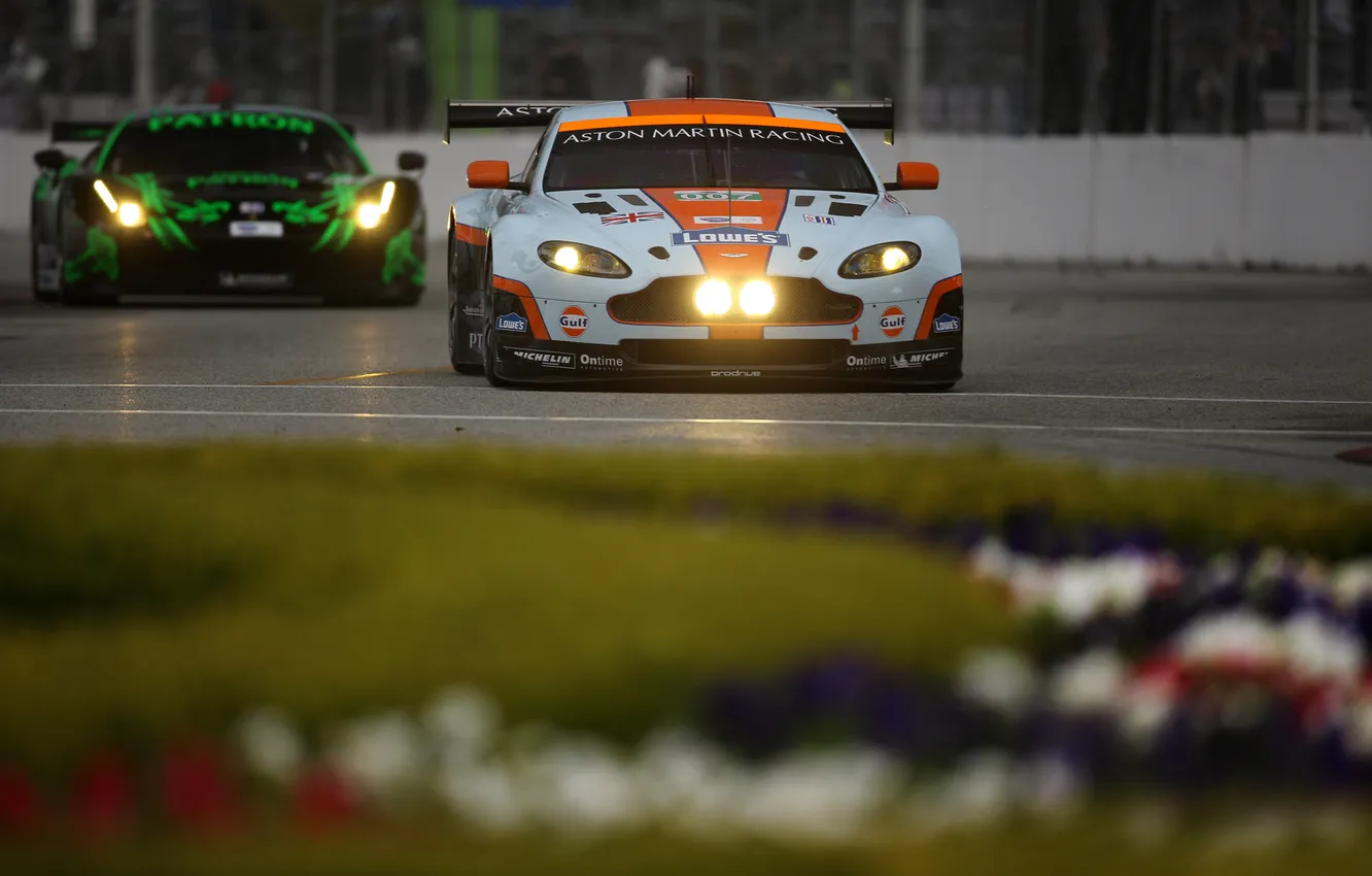 Photo wallpaper light, Aston Martin, the evening, track
