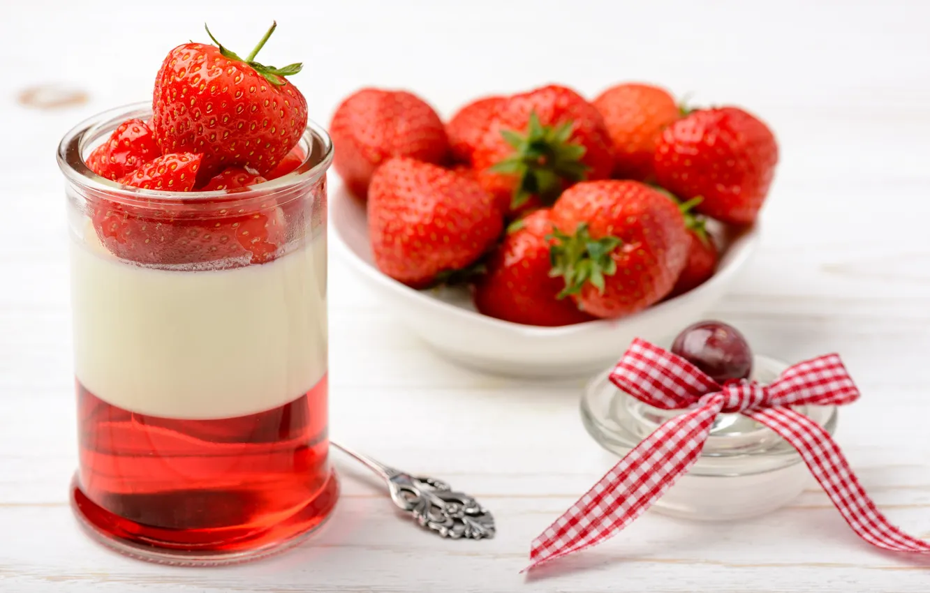 Photo wallpaper berries, Breakfast, strawberry, cream, dessert, panna cotta, Oleg Bannikov