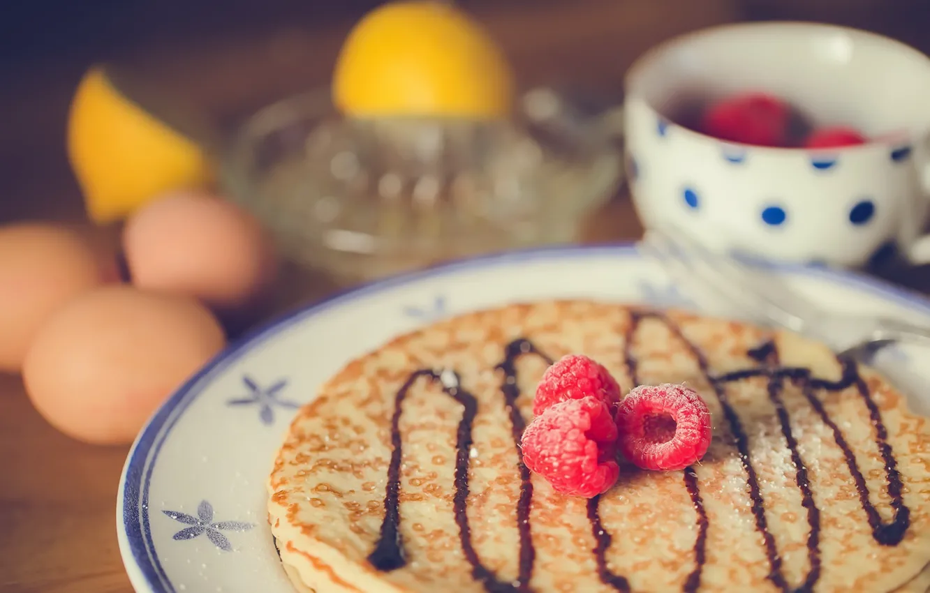 Photo wallpaper berries, plate, pancakes