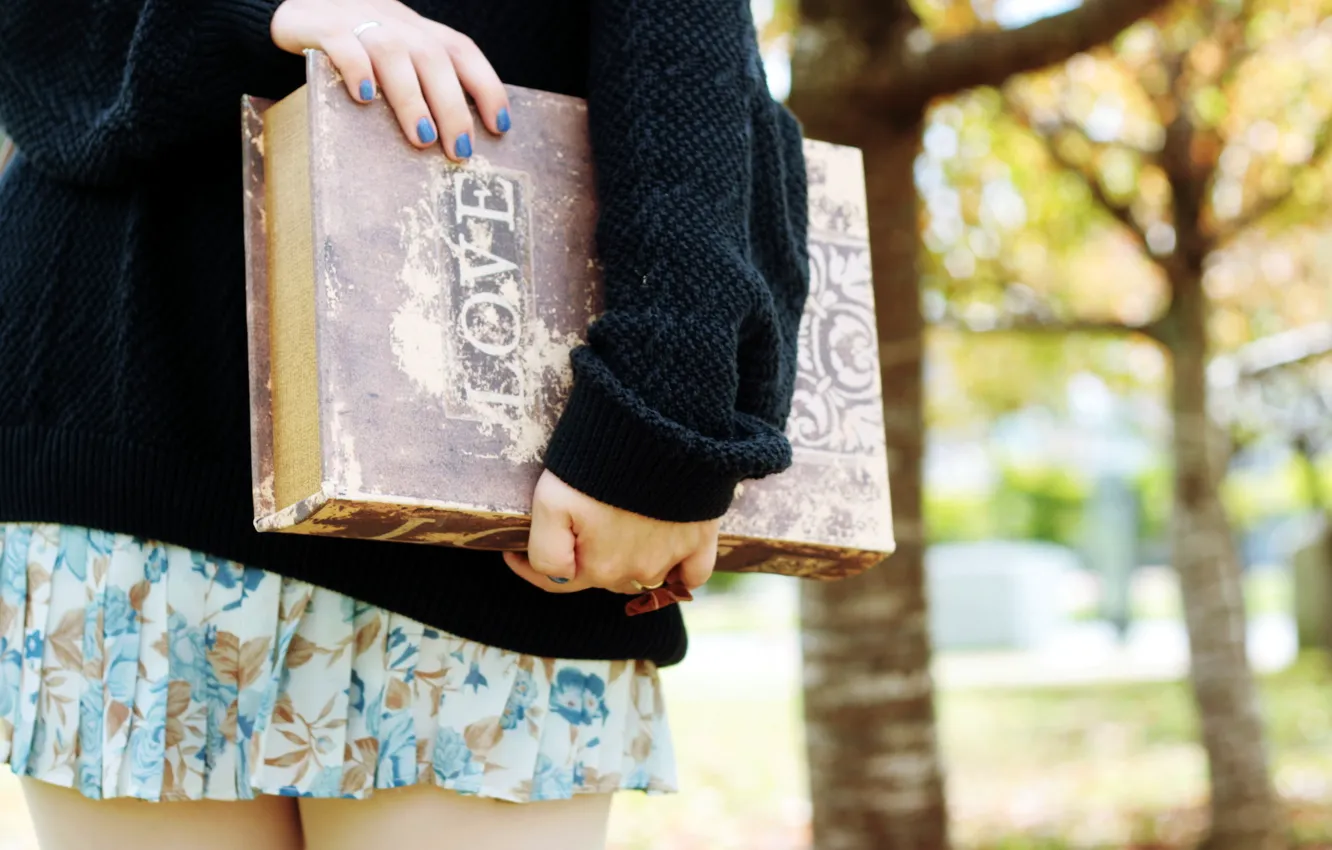 Photo wallpaper girl, book, love