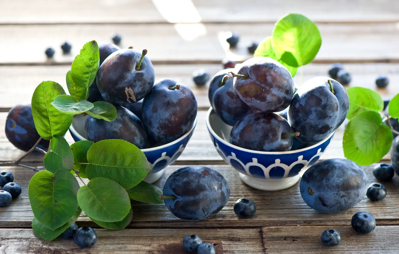 Photo wallpaper berries, leaves, plum, blueberries