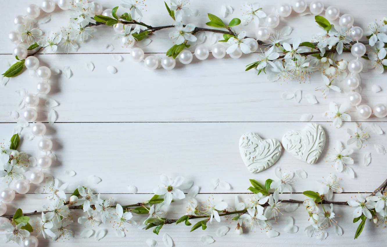 Photo wallpaper flowers, hearts, beads