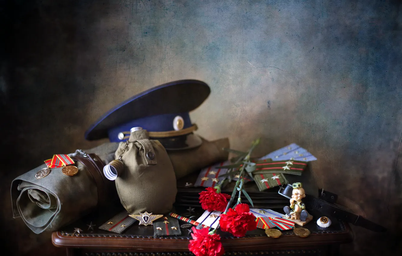 Photo wallpaper flowers, holiday, victory day, awards, medal, cap, May 9, shoulder straps