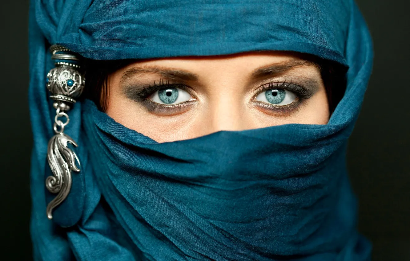Photo wallpaper eyes, look, girl, decoration, shawl
