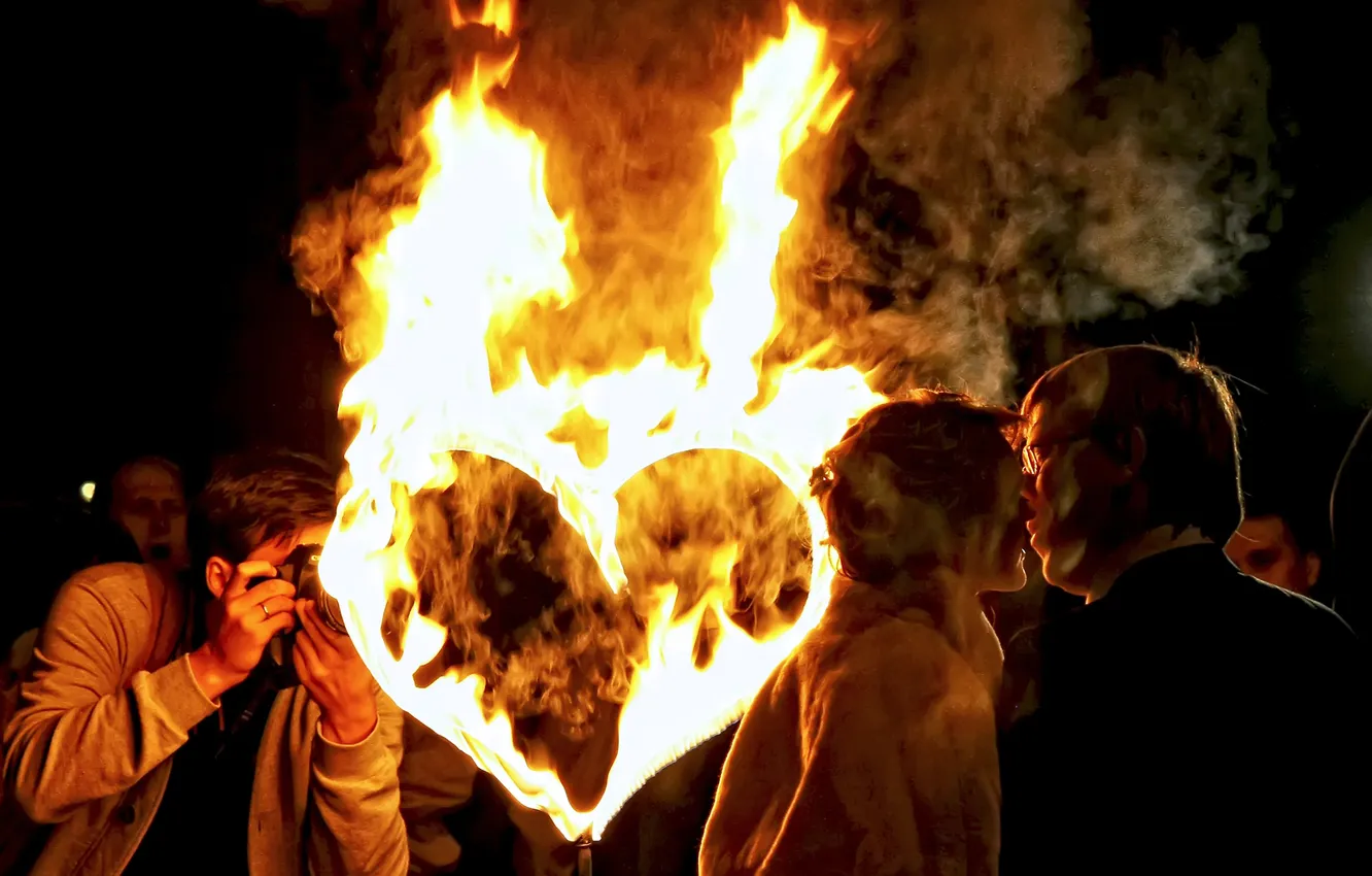 Photo wallpaper night, lights, pair, photographer, lens, POCELUI, HEART