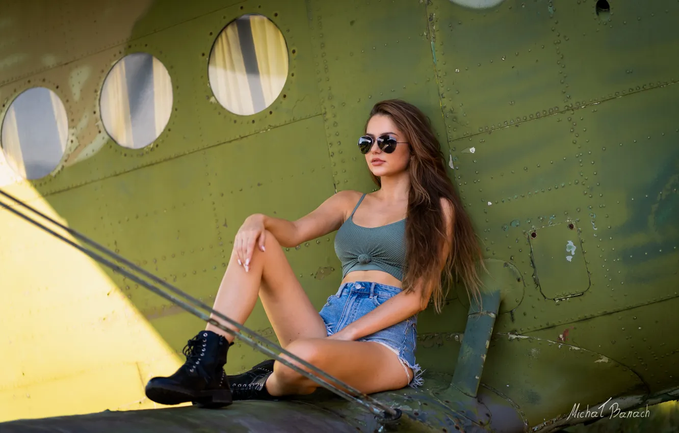 Photo wallpaper girl, pose, feet, shorts, shoes, glasses, the plane, long hair