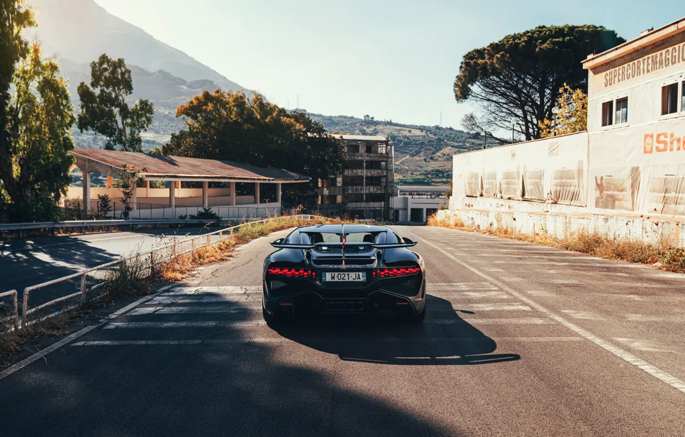 Photo wallpaper Bugatti, rear view, Divo, Bugatti Divo
