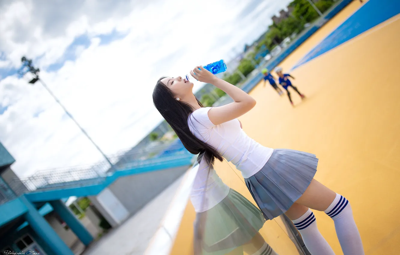 Photo wallpaper summer, girl, face, hair, skirt, legs