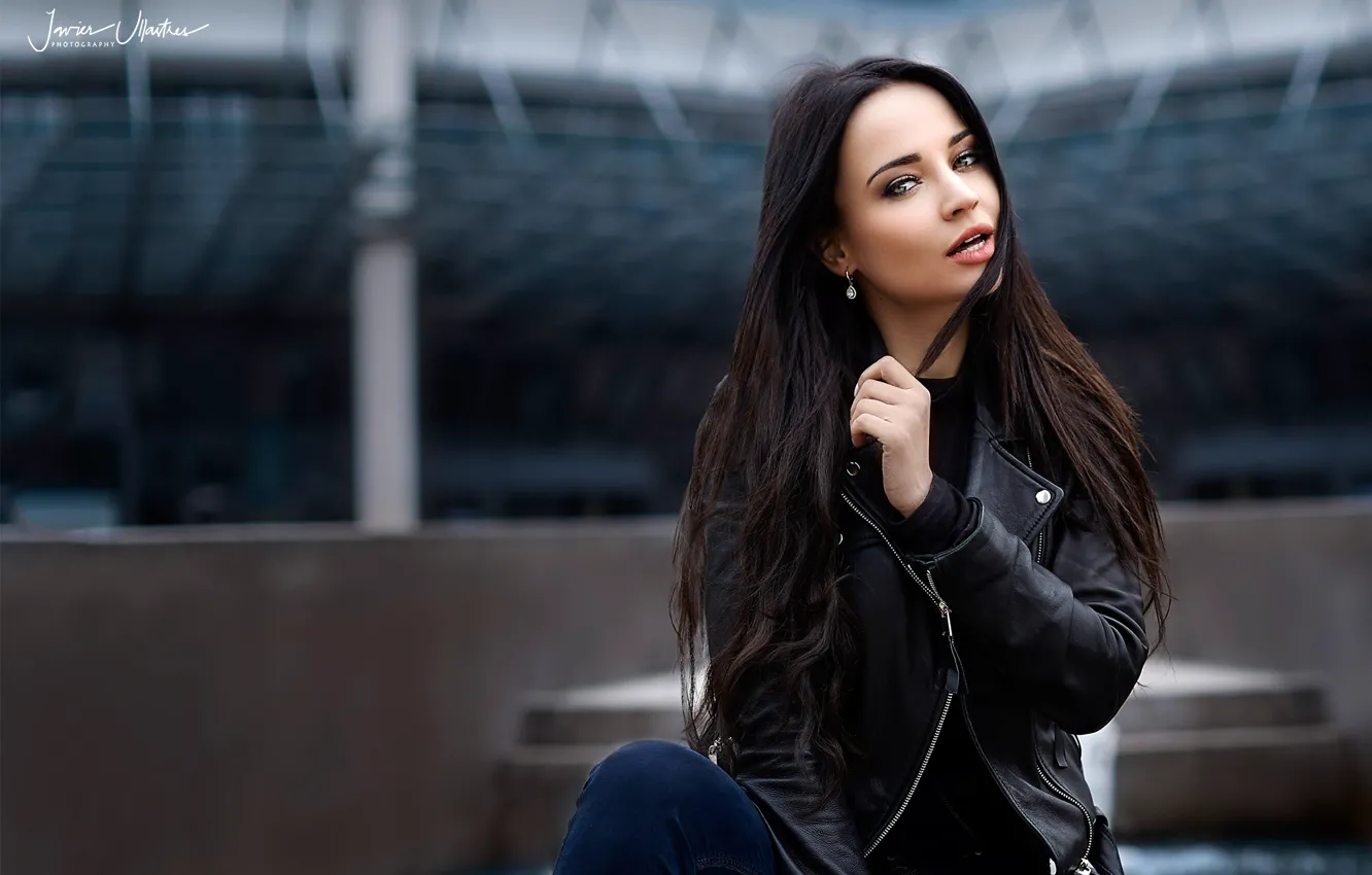 Photo wallpaper look, pose, background, model, portrait, jeans, makeup, brunette