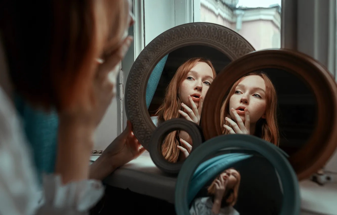 Photo wallpaper girl, reflection, mirror, freckles, Juliana Naidenova