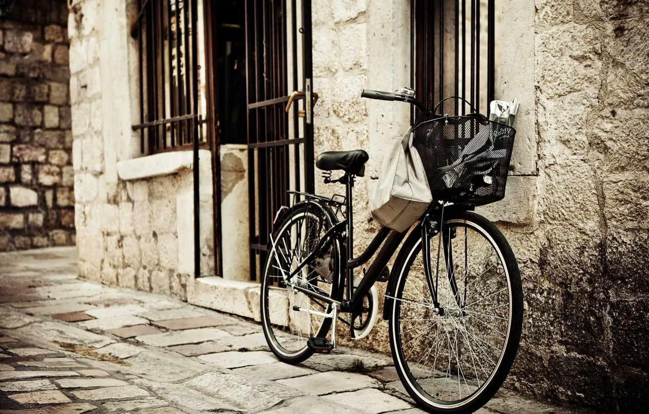 Photo wallpaper bike, the city, photo, wall, Sepia, Europe