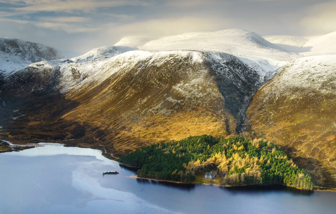Photo wallpaper snow, mountains, castle, Balmoral