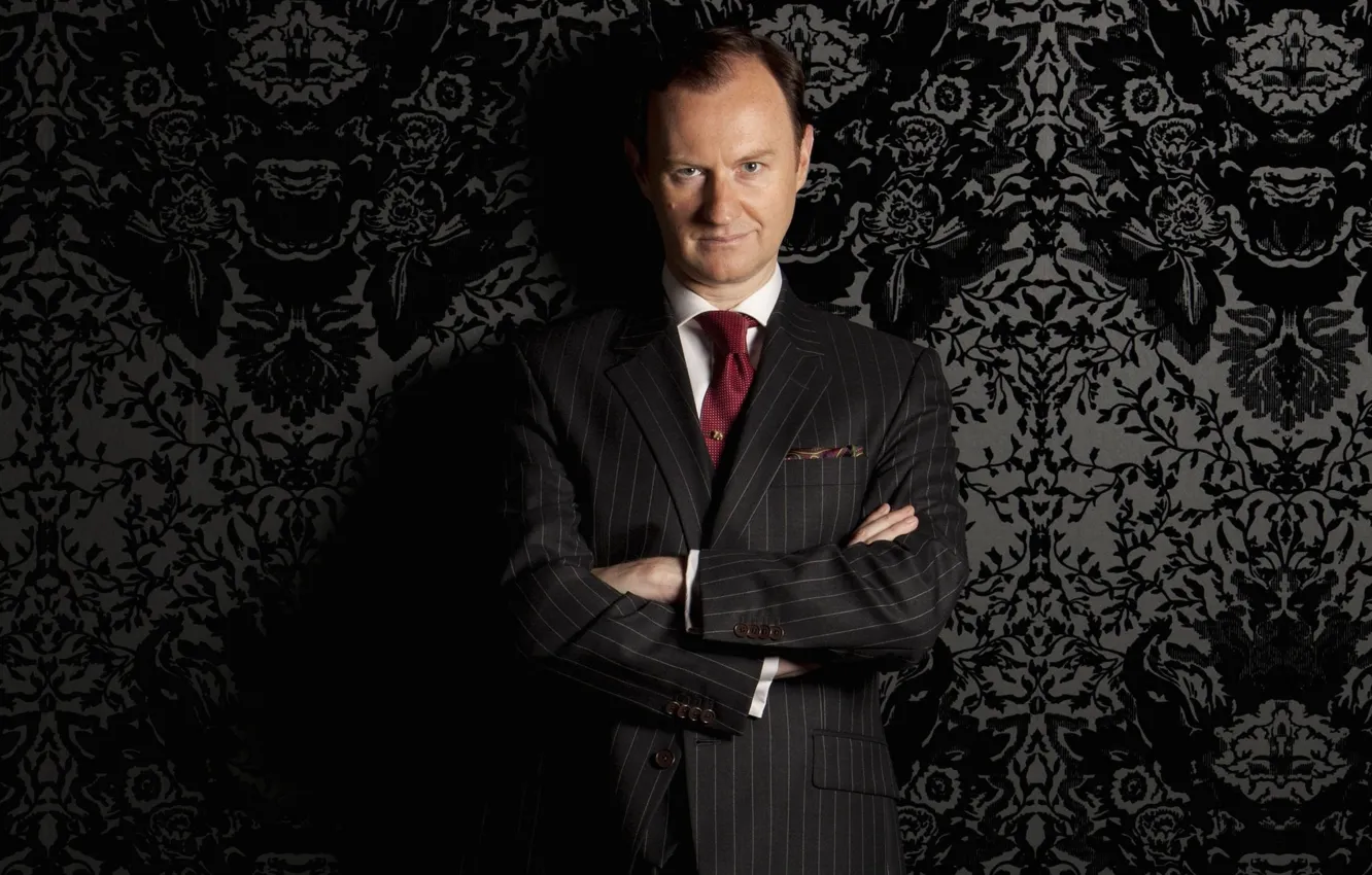 Photo wallpaper look, Sherlock, Mark Gatiss, Mycroft Holmes, Sherlock BBC, formal suit, Sherlock (TV series)