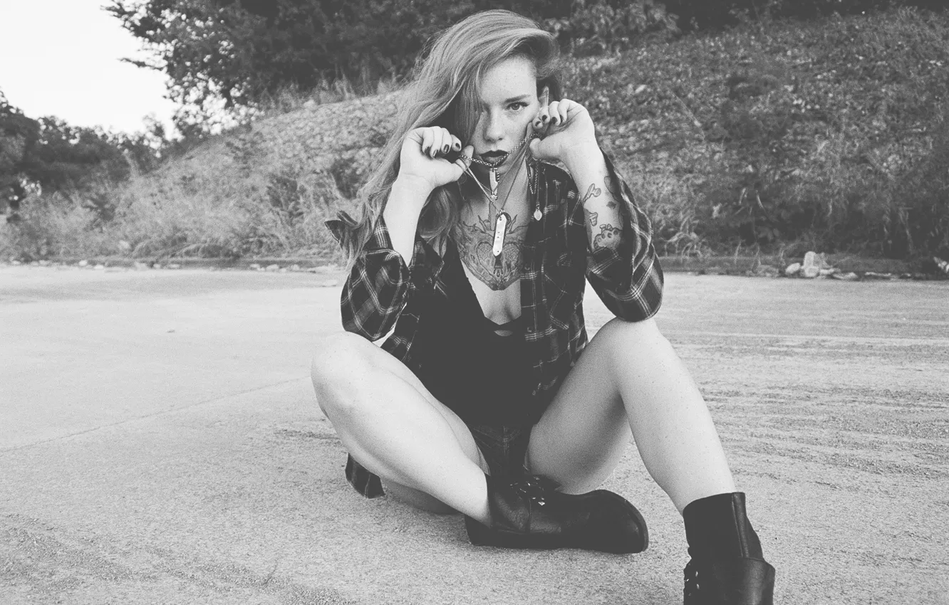 Photo wallpaper girl, woman, model, tattoo, redhead, black and white, tattoos, Hattie Watson