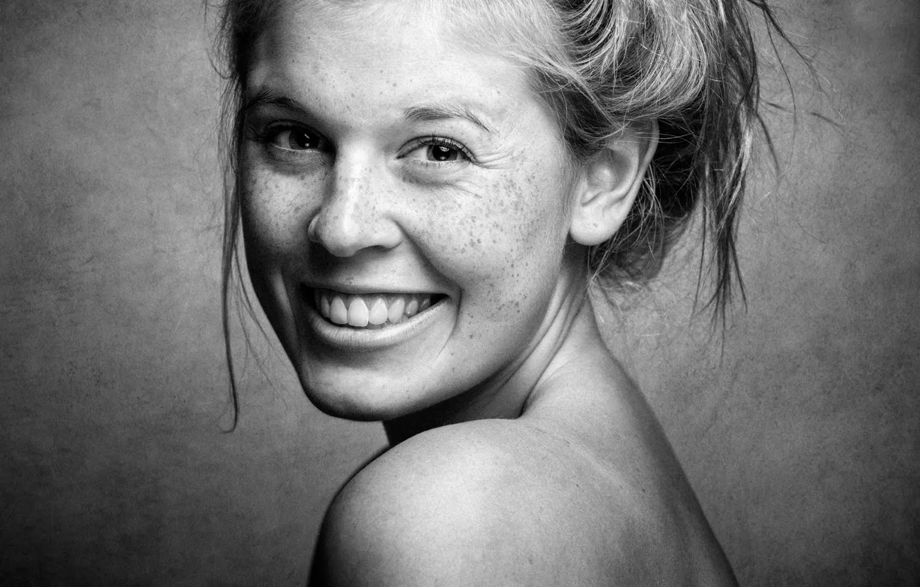 Photo wallpaper smile, portrait, freckles, smile