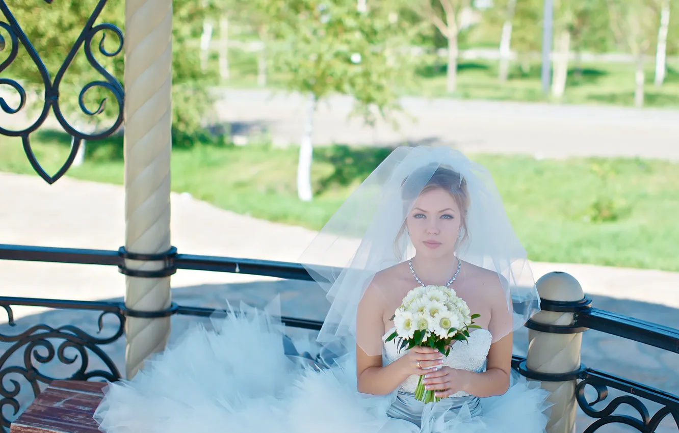 Photo wallpaper girl, bouquet, beauty, the bride, gazebo, veil