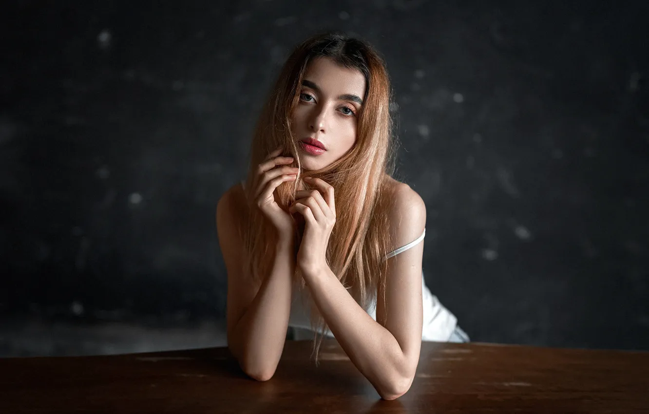 Photo wallpaper look, face, pose, background, model, portrait, hands, makeup