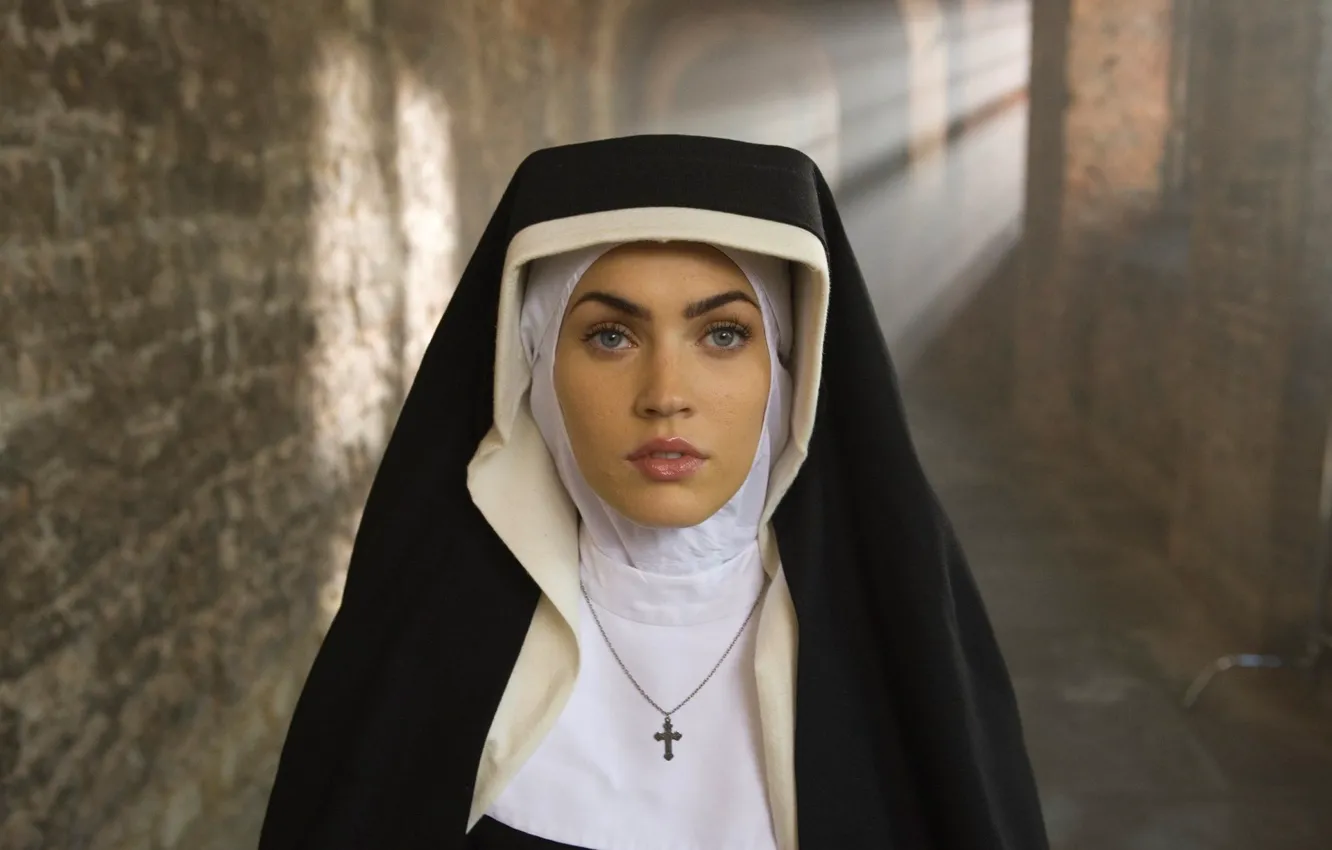 Photo wallpaper Megan Fox, nun, corresponds to section, Megan Fox