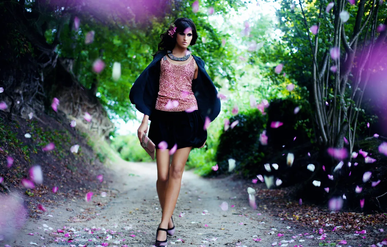 Photo wallpaper girl, petals, photographer, girl, photography, photographer, David Olkarny