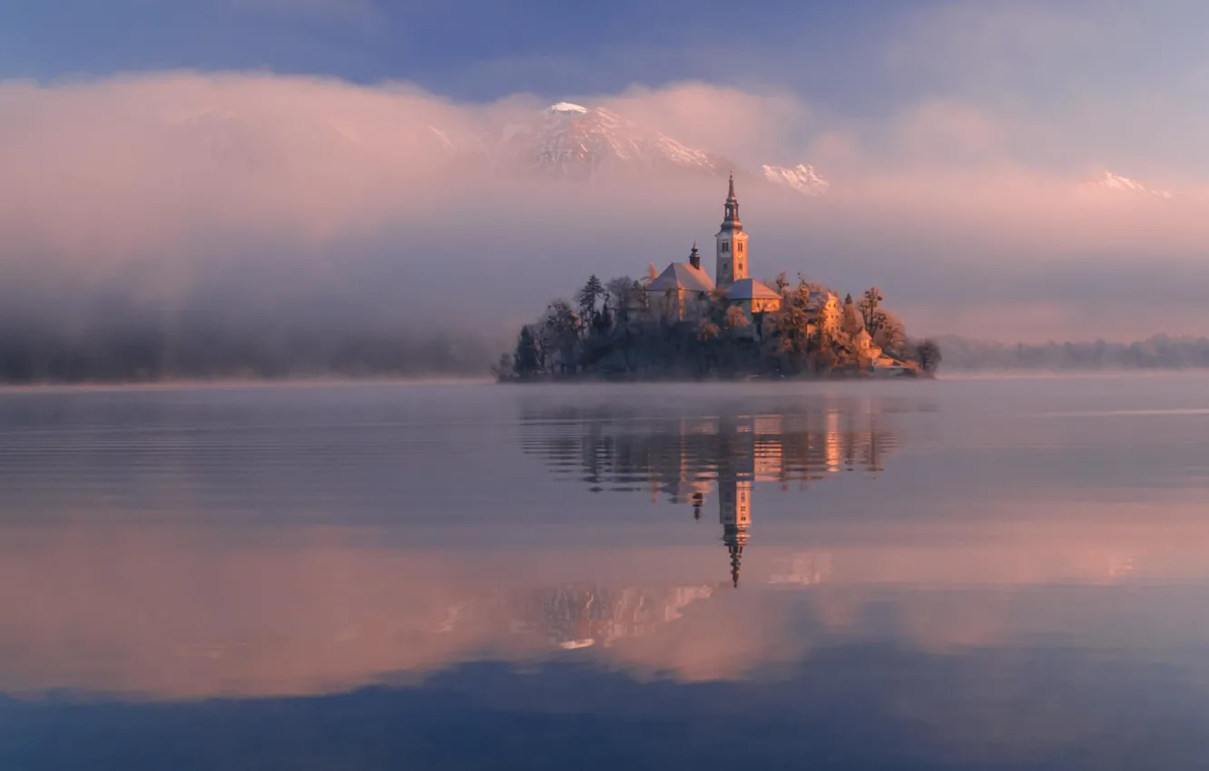 Photo wallpaper island, Slovenia, morning mist