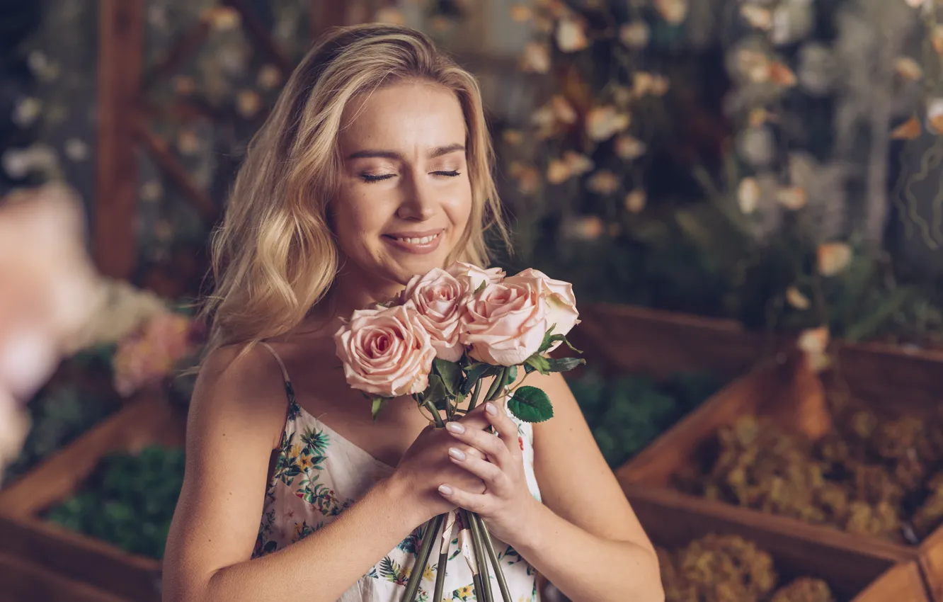 Photo wallpaper girl, flowers, woman, roses, beauty, bouquet, blonde, girl