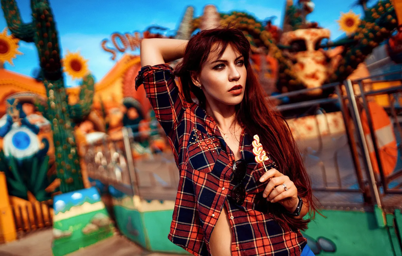 Photo wallpaper girl, the sun, pose, Park, model, portrait, makeup, hairstyle