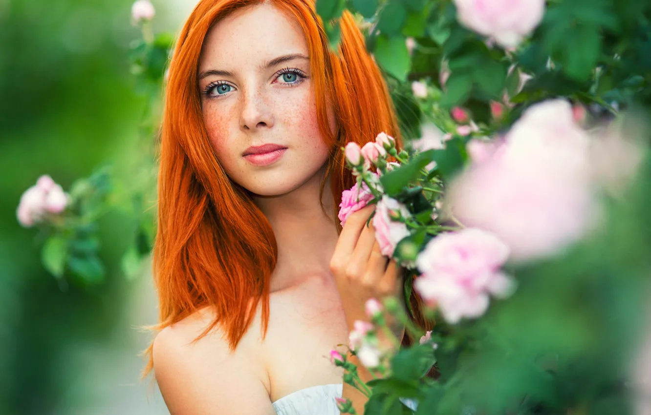 Photo wallpaper flowers, portrait, freckles, redhead