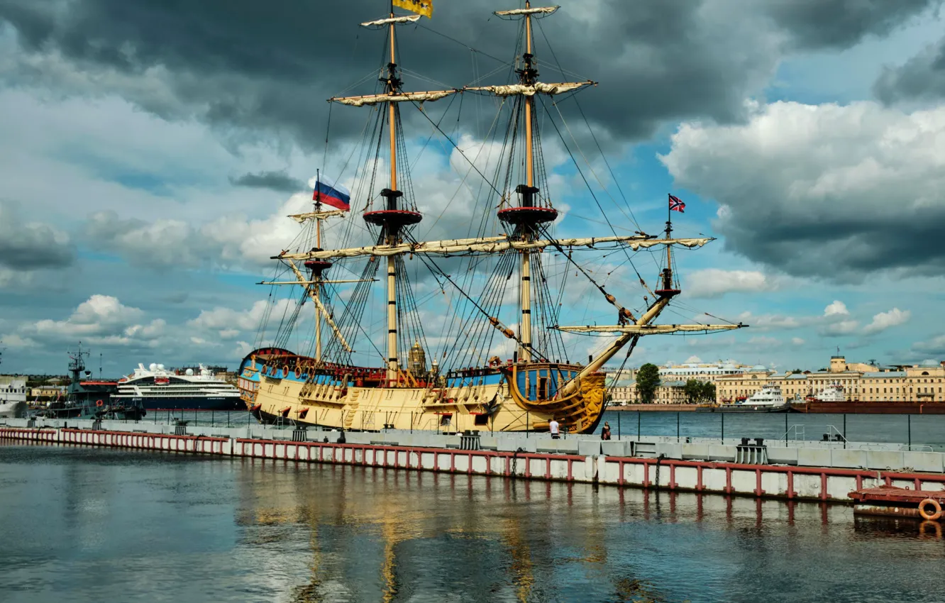 Photo wallpaper sailboat, Poltava, Replica