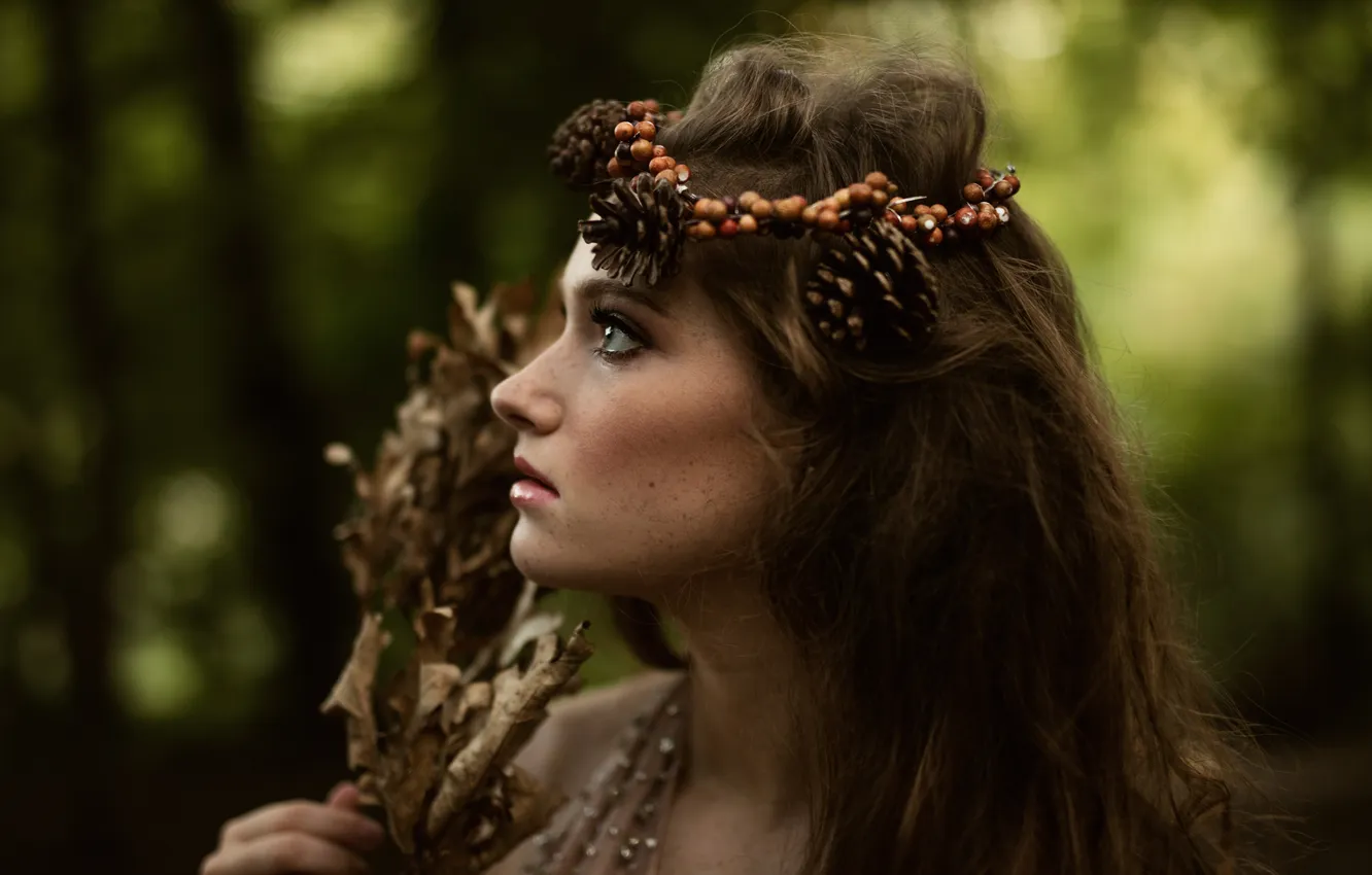 Photo wallpaper freckles, profile, wreath, Jesse Duke, Ailish