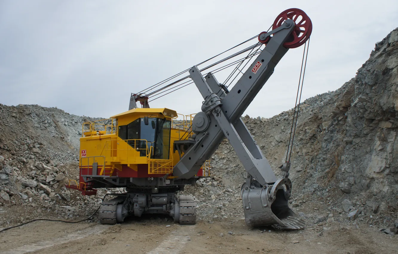 Photo wallpaper excavator, quarry, mining equipment, ECG, ЭКГ5А