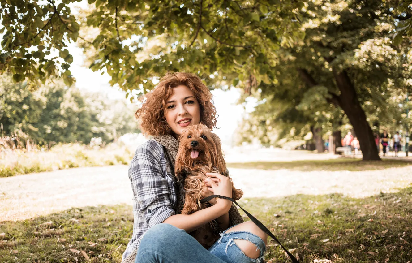 Photo wallpaper girl, trees, pose, Park, portrait, dog, jeans, makeup