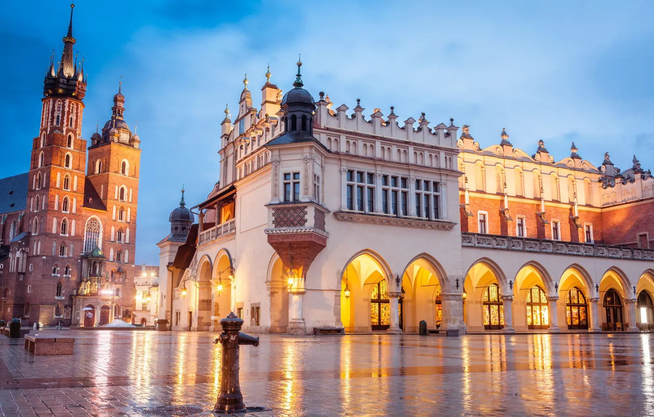 Photo wallpaper the evening, area, Poland, Krakow, St. Mary's Church, Saint Mary's Basilica