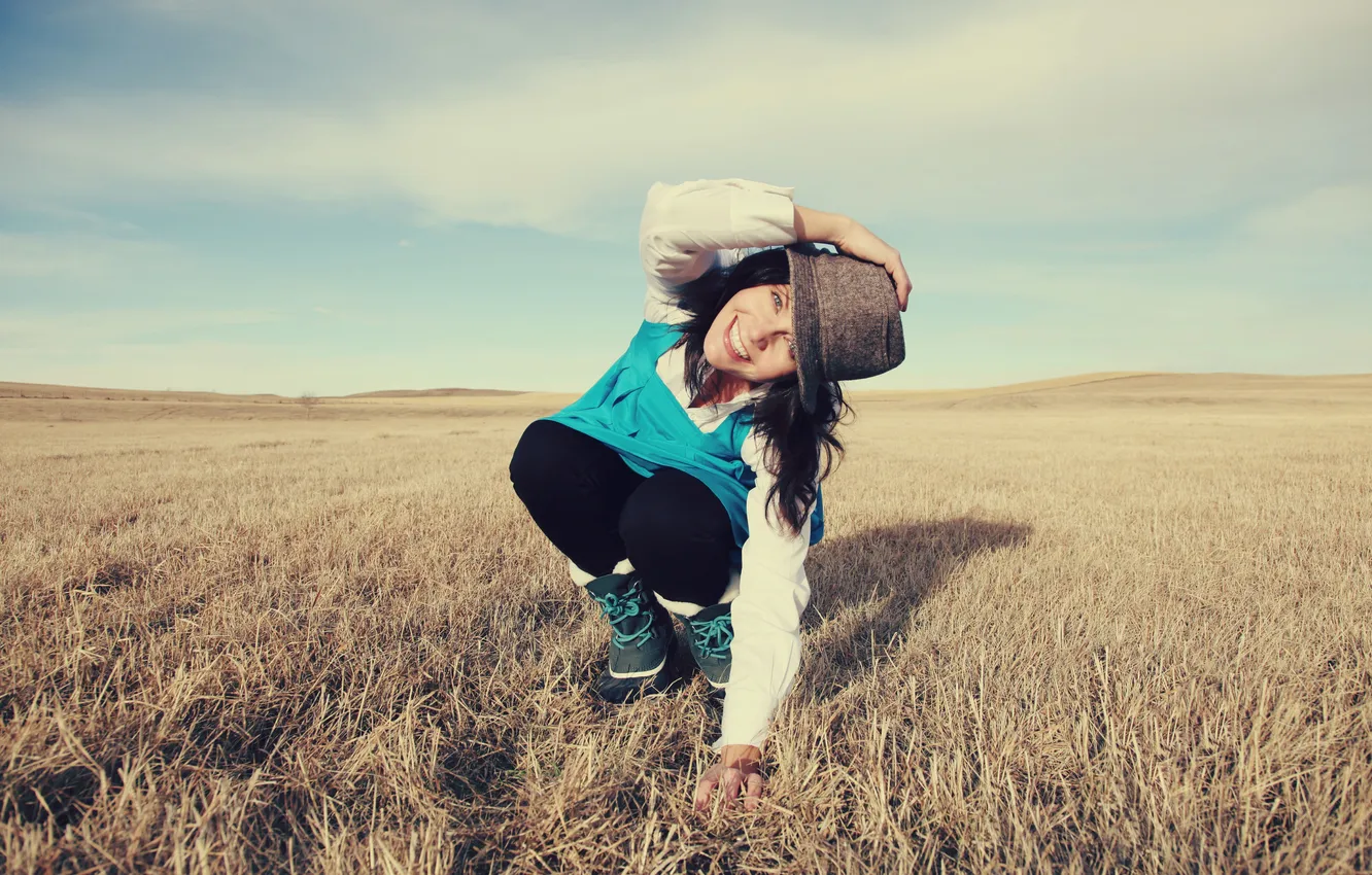 Photo wallpaper field, the sky, girl, clouds, smile, hair, hat, horizon