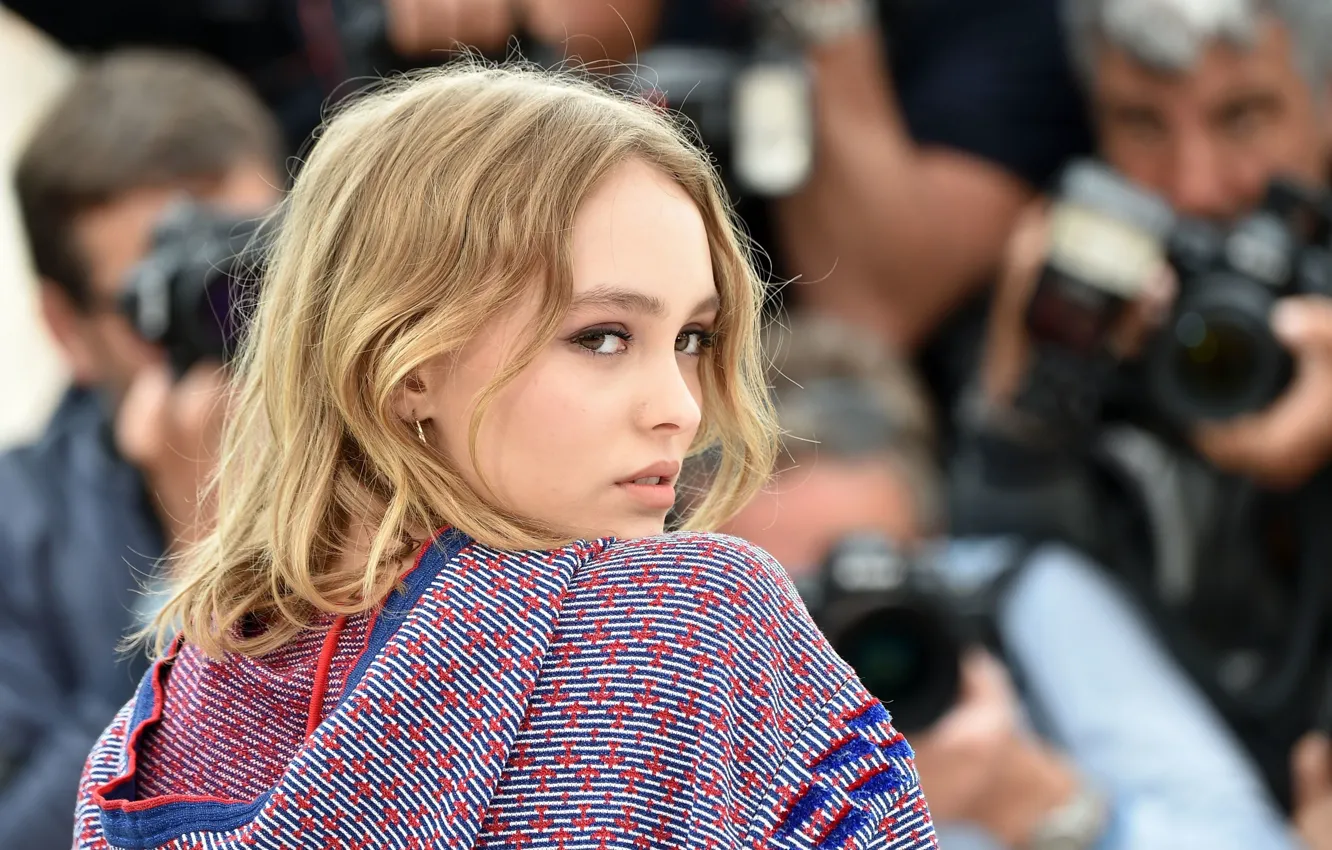 Photo wallpaper pose, model, makeup, actress, photoshoot, hair, Lily-Rose Depp, Lily-Rose Depp