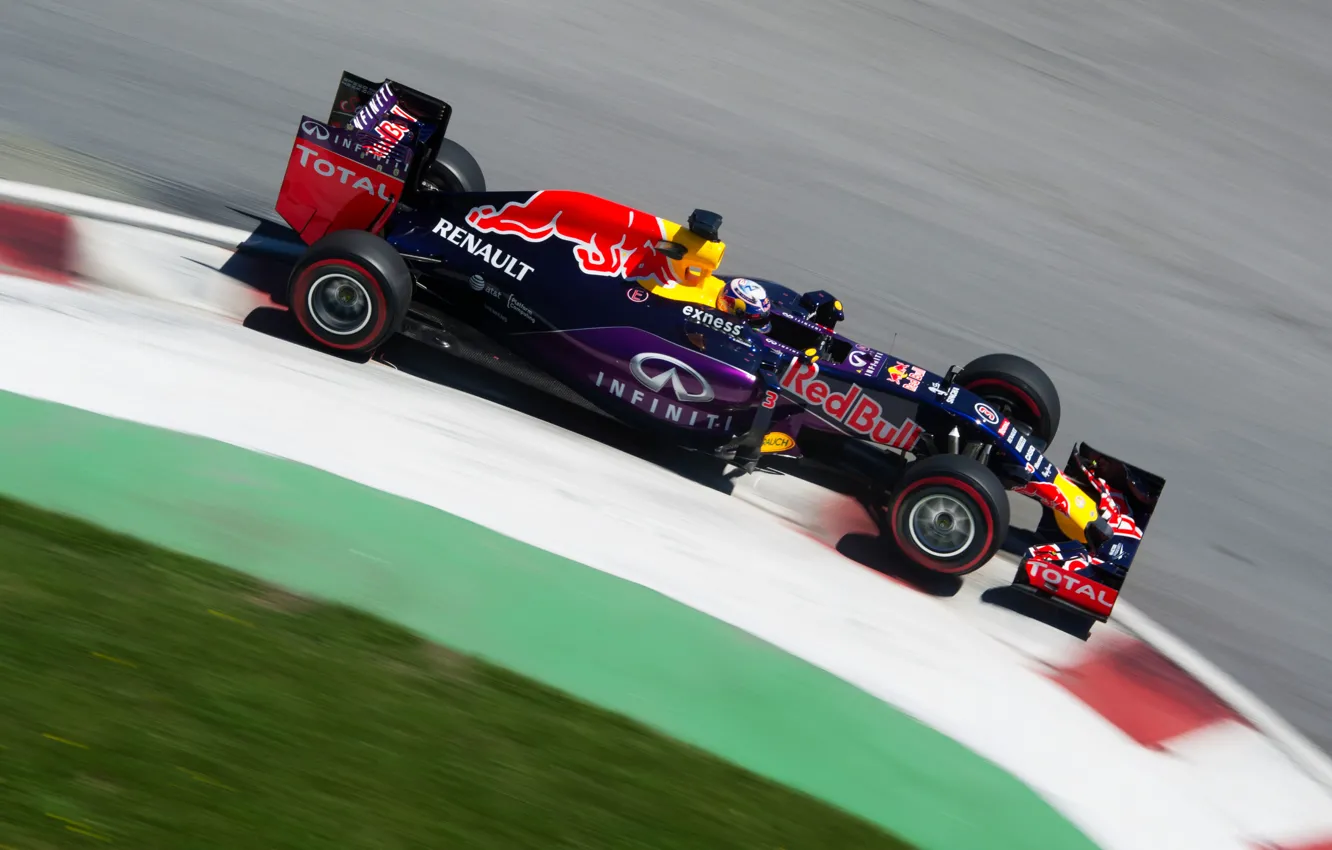 Photo wallpaper Formula 1, Red Bull Racing, RB11, Daniel Ricciardo
