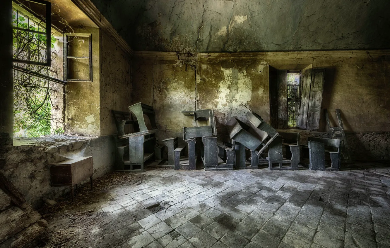 Photo wallpaper room, window, desks, Klas