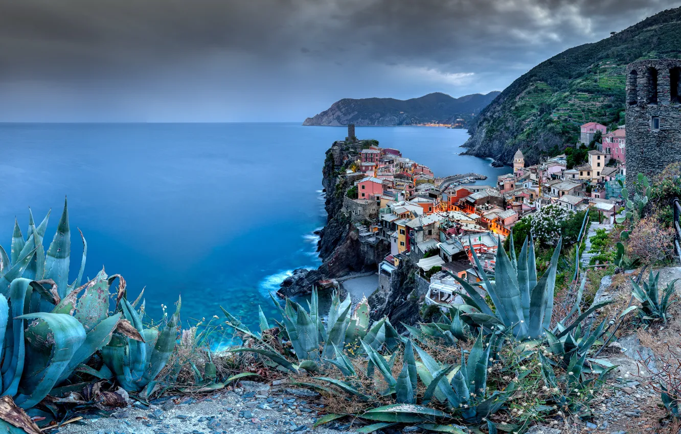 Photo wallpaper landscape, clouds, the city, rock, shore, vegetation, home, Italy
