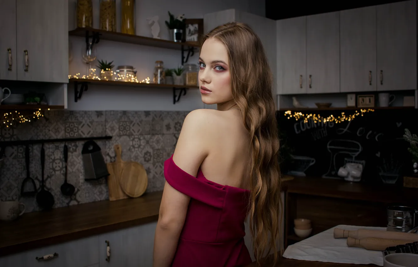 Photo wallpaper look, girl, dress, kitchen, shoulders, curls, Rus, Natalia Danilchenko