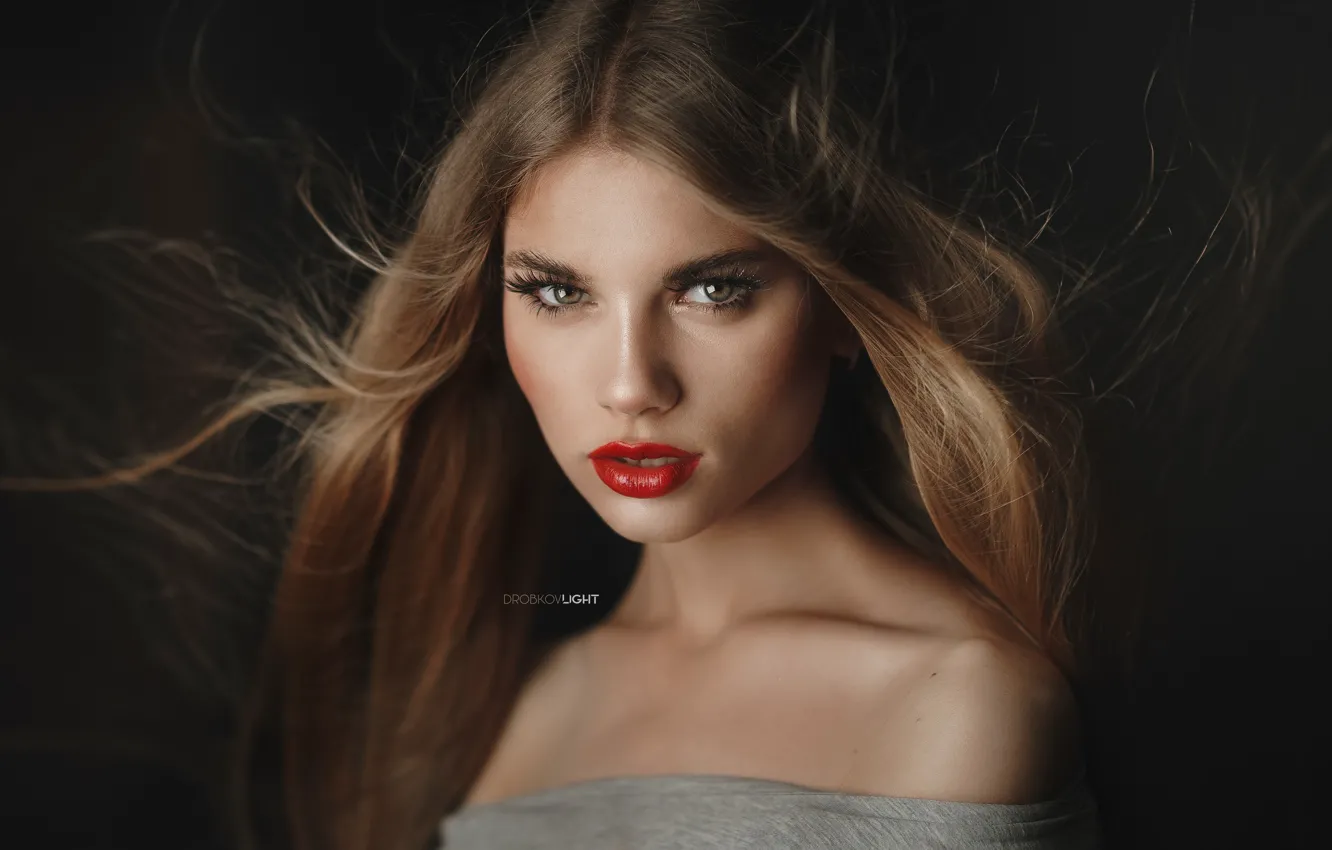 Photo wallpaper look, girl, face, background, hair, portrait, makeup, sponge