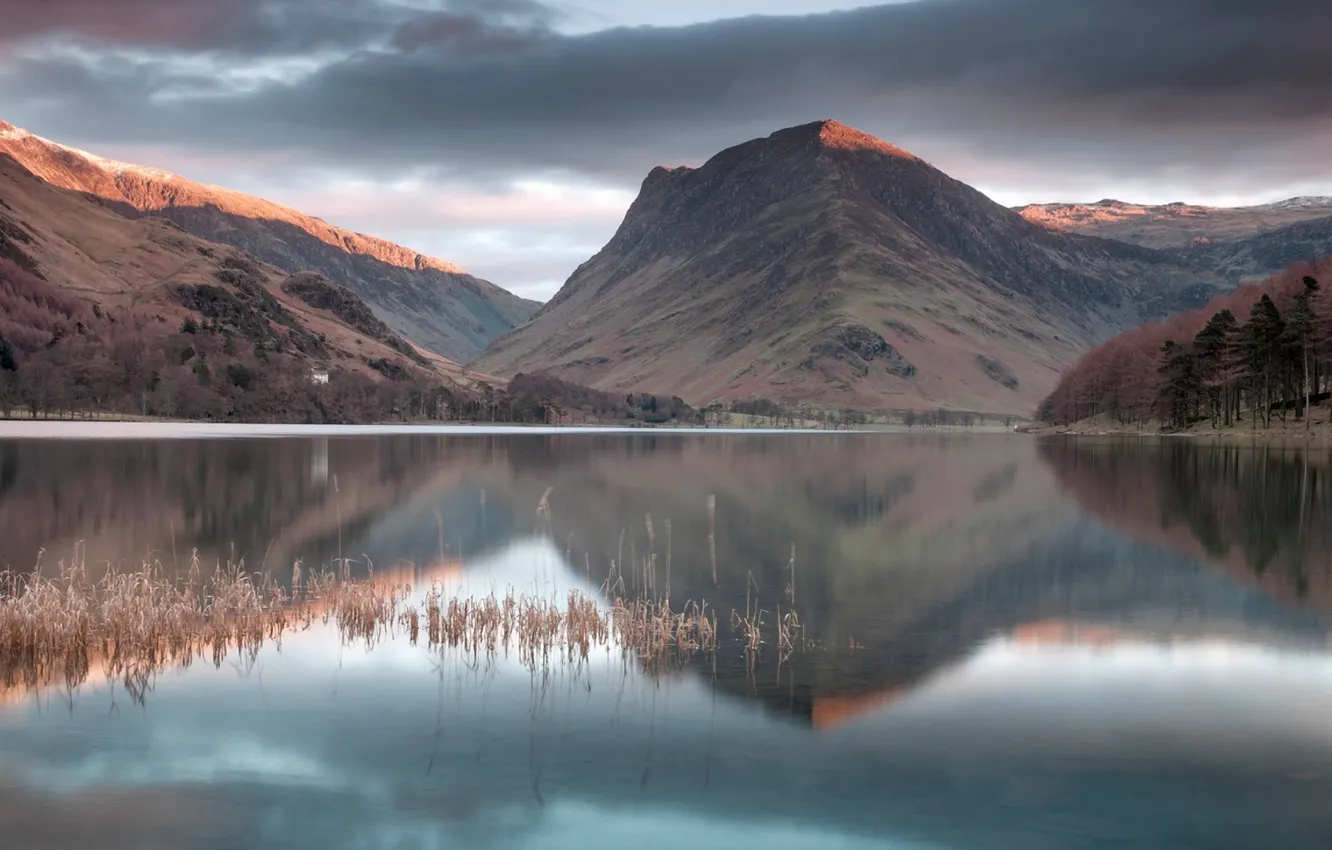 Photo wallpaper clouds, mountains, lake, England
