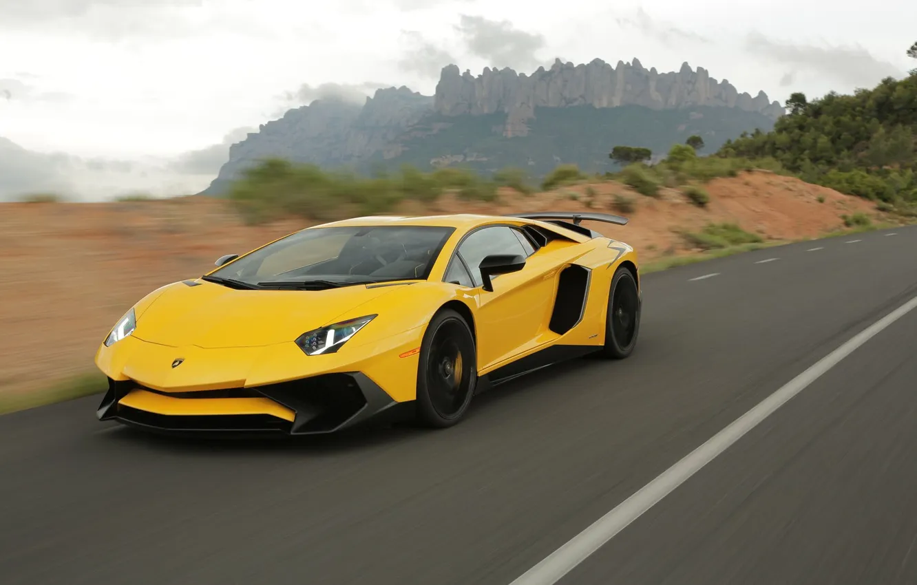 Photo wallpaper Lamborghini, yellow, Aventador, Supercar, Superveloce, LP-750