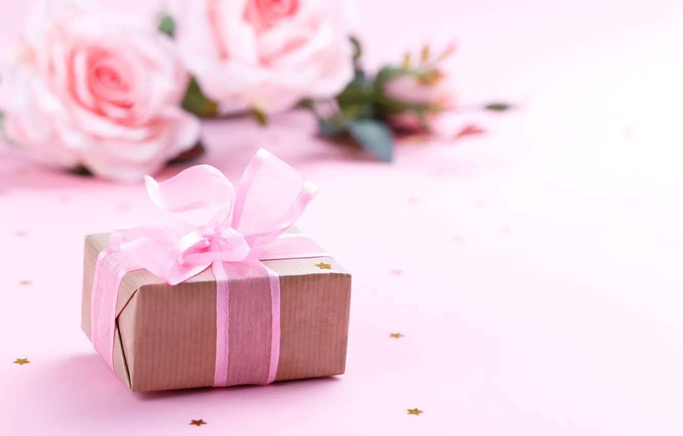 Photo wallpaper holiday, box, gift, roses, bouquet