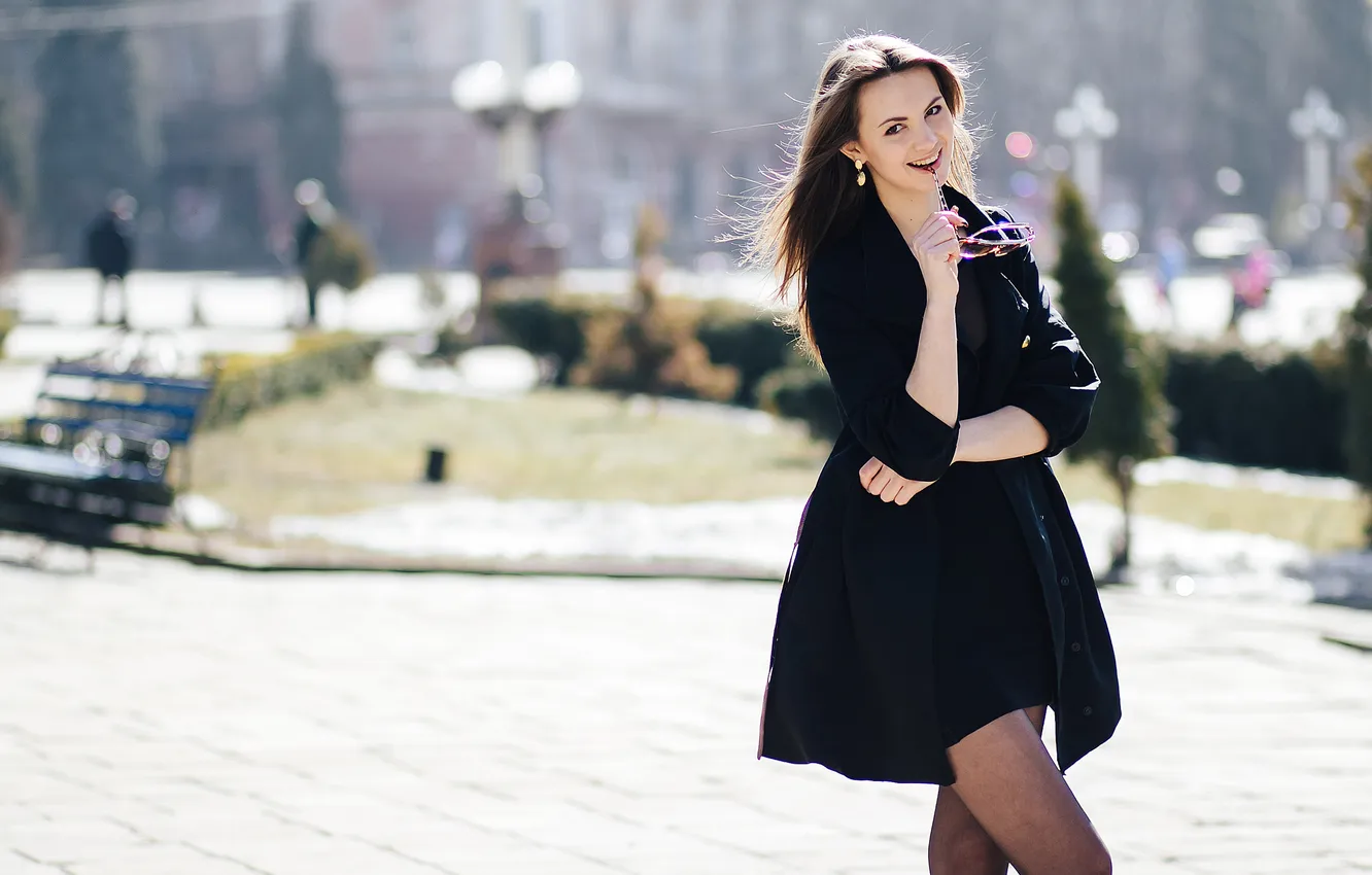 Photo wallpaper woman, smile, Lady, Rich, Hispanic