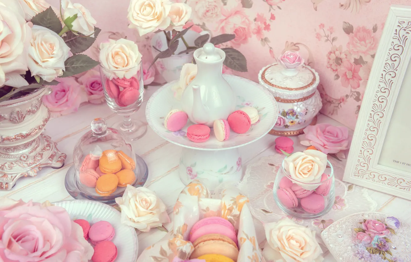 Photo wallpaper flowers, roses, cake, pasta
