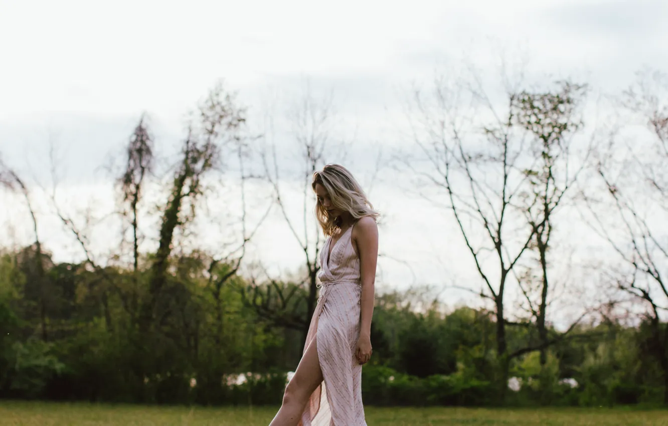 Photo wallpaper girl, blonde, step